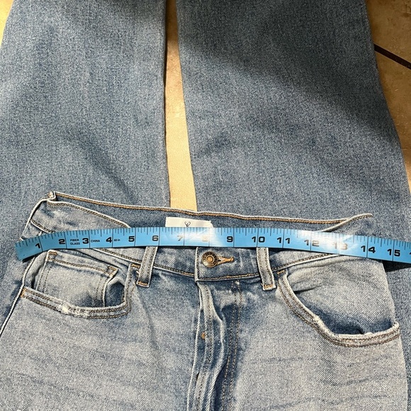 Windsor Distressed Jeans Inseam 30 - Picture 4 of 7